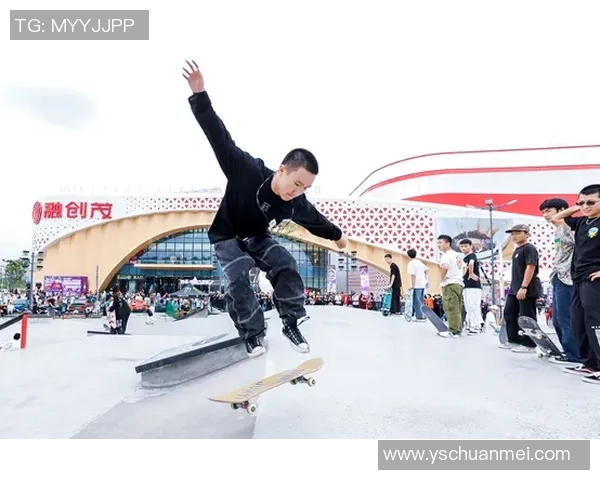 重庆滑板队与深圳滑板队赛后复盘力量对决的精彩瞬间与战术分析 重庆滑板队与深圳滑板队赛后复盘力量对决的精彩瞬间与战术分析